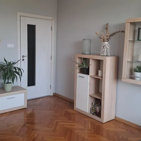Nikos Lägenhet Varna